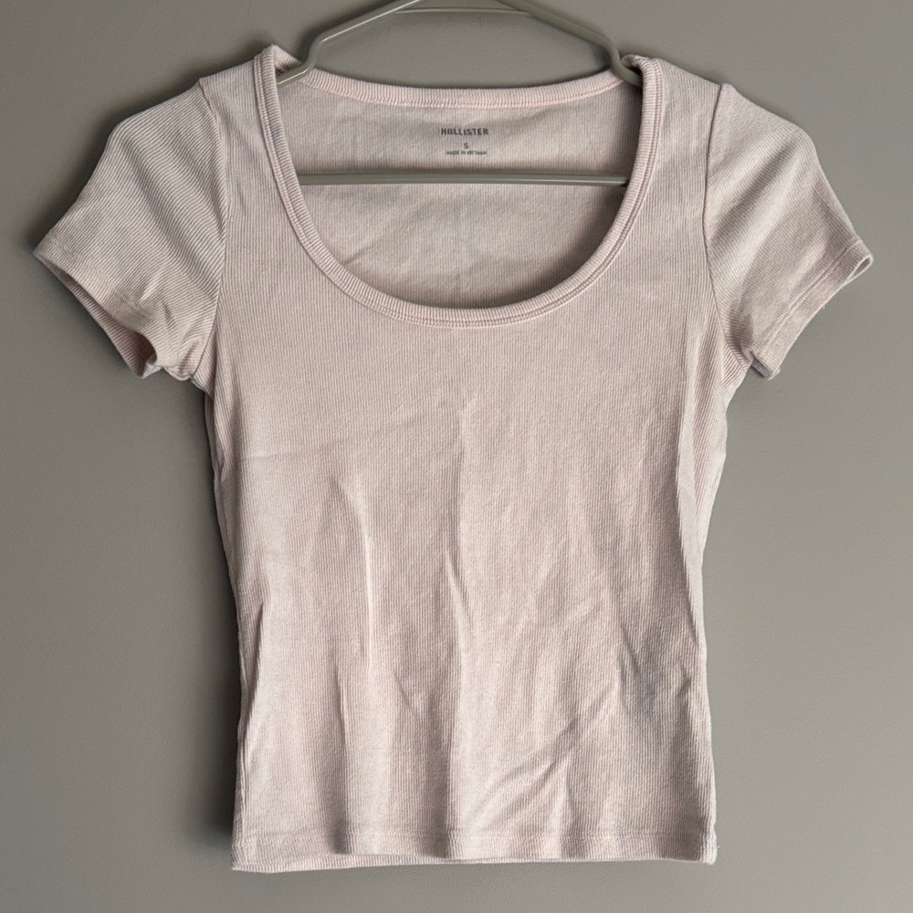 Hollister Women's Light Pink Short Sleeve Tee